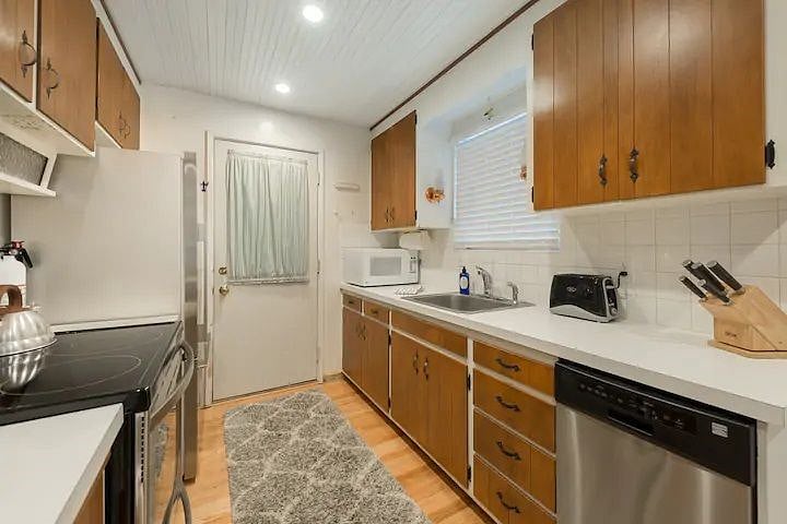 Furnished Finder property 615115_1 photo 4