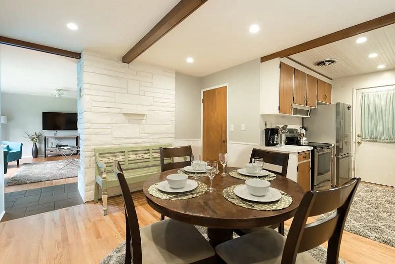 Furnished Finder property 615115_1 photo 3