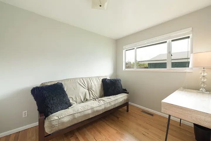Furnished Finder property 615115_1 photo 7