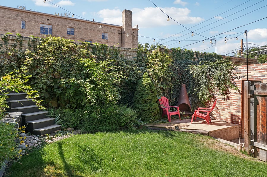 Backyard and garden for enjoyment of tenants