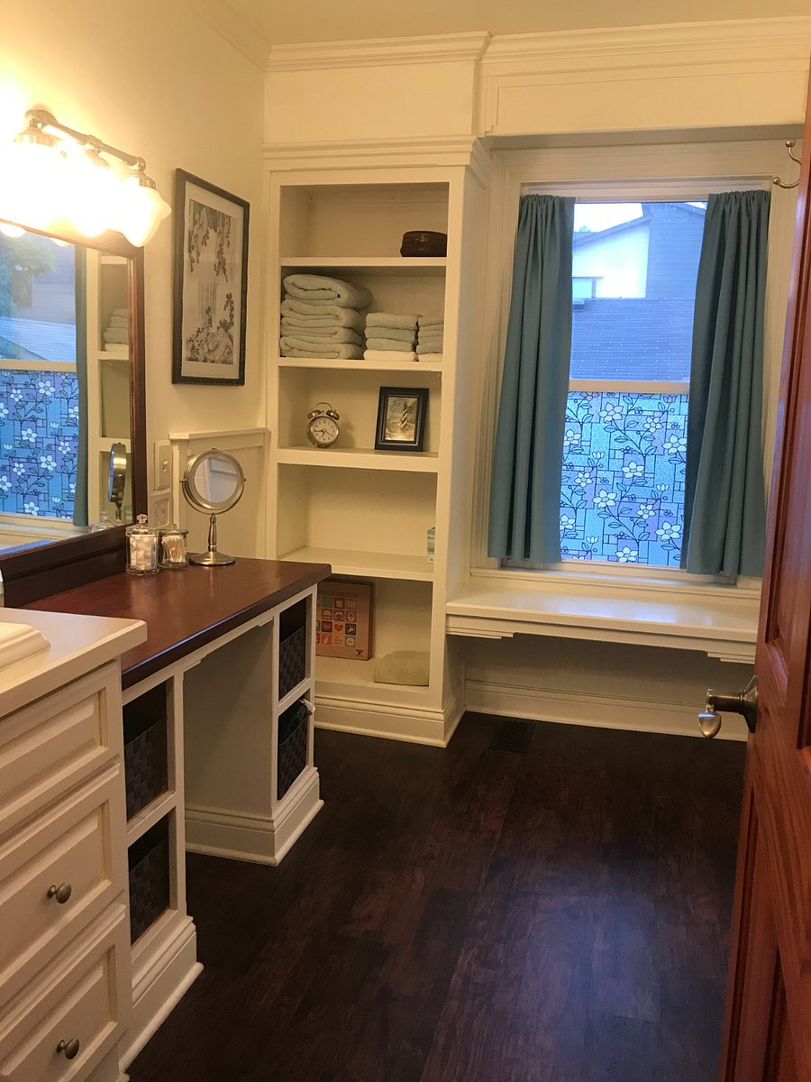 Bathroom Vanity 