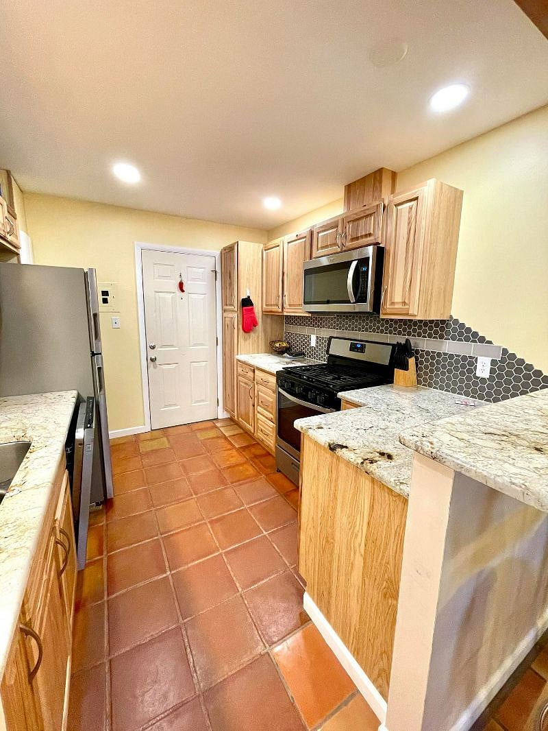 Furnished Finder property 615255_1 photo 17