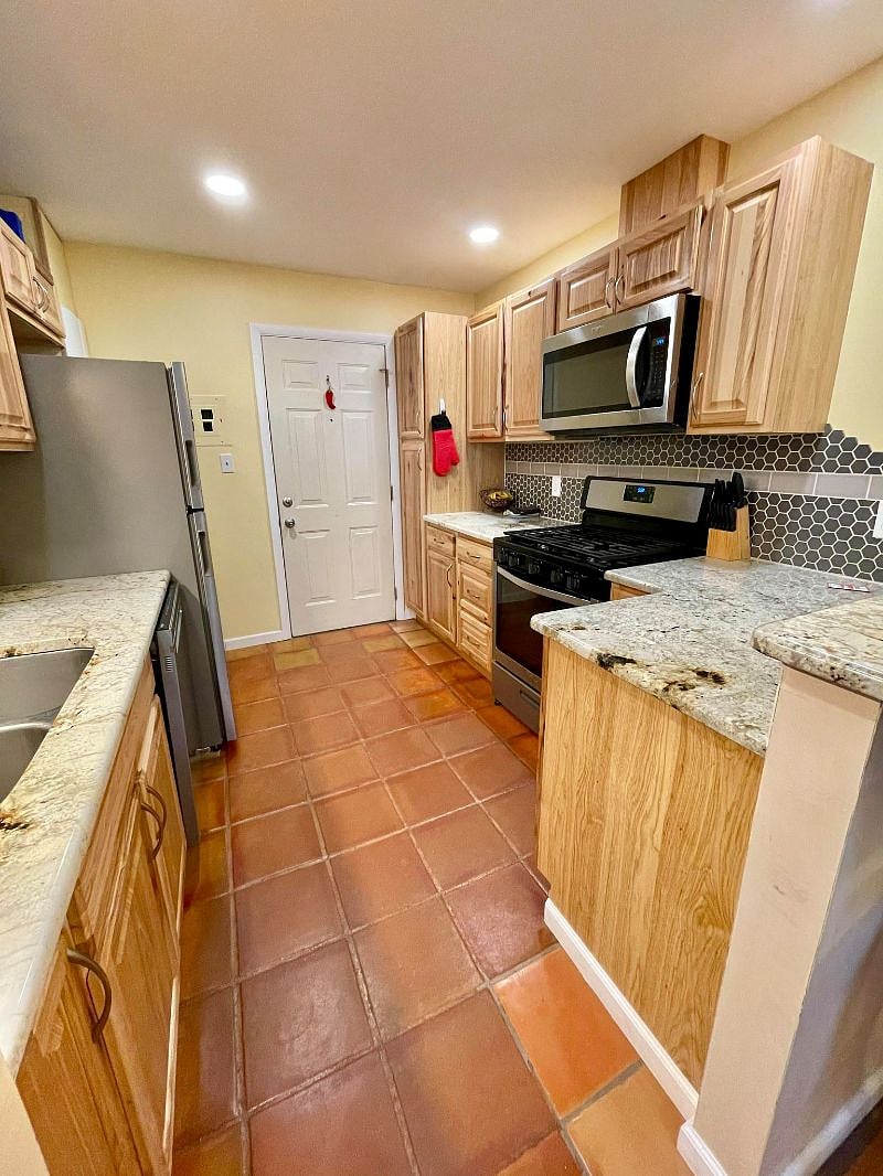 Furnished Finder property 615255_1 photo 18