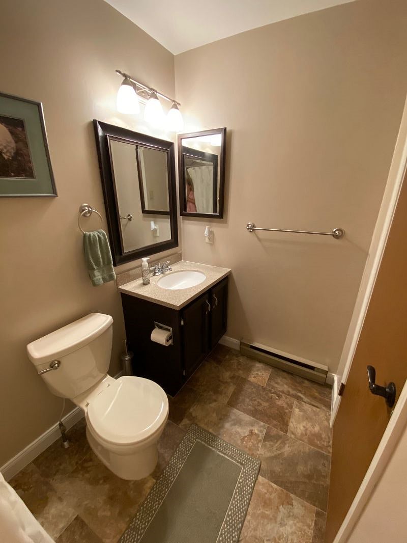 2nd Full Bath Upstairs