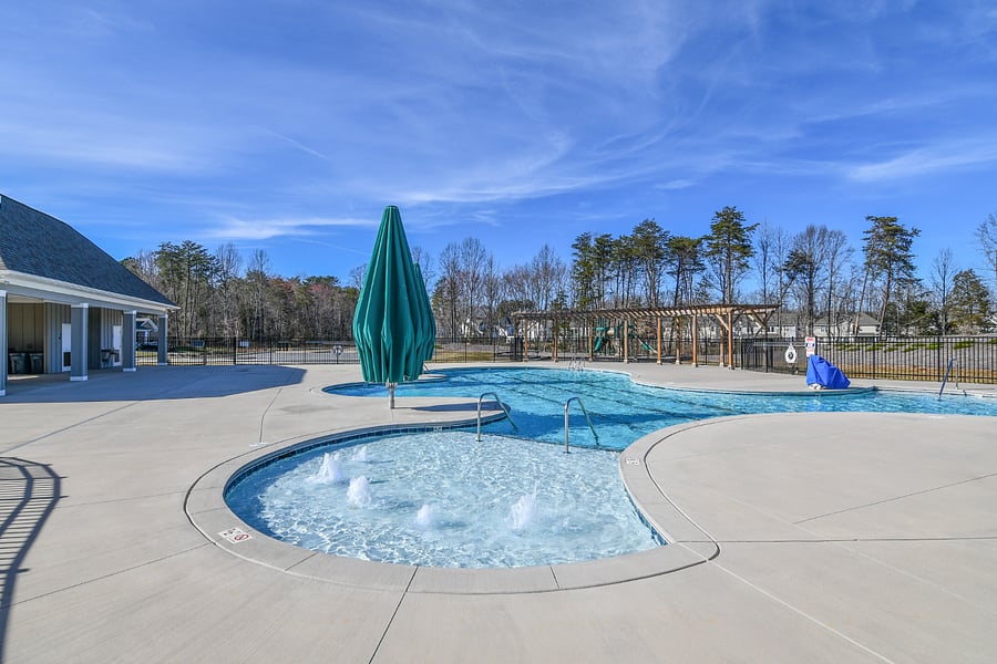 Furnished Finder property 615418_1 photo 20