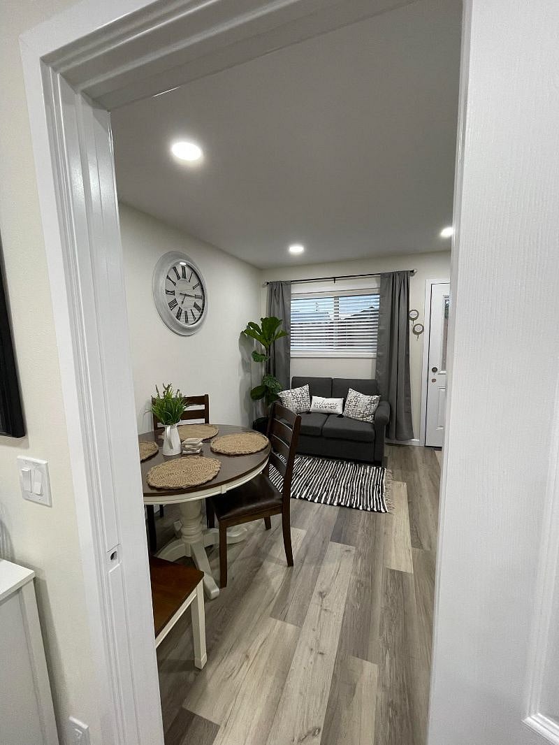 Furnished Finder property 615432_1 photo 8