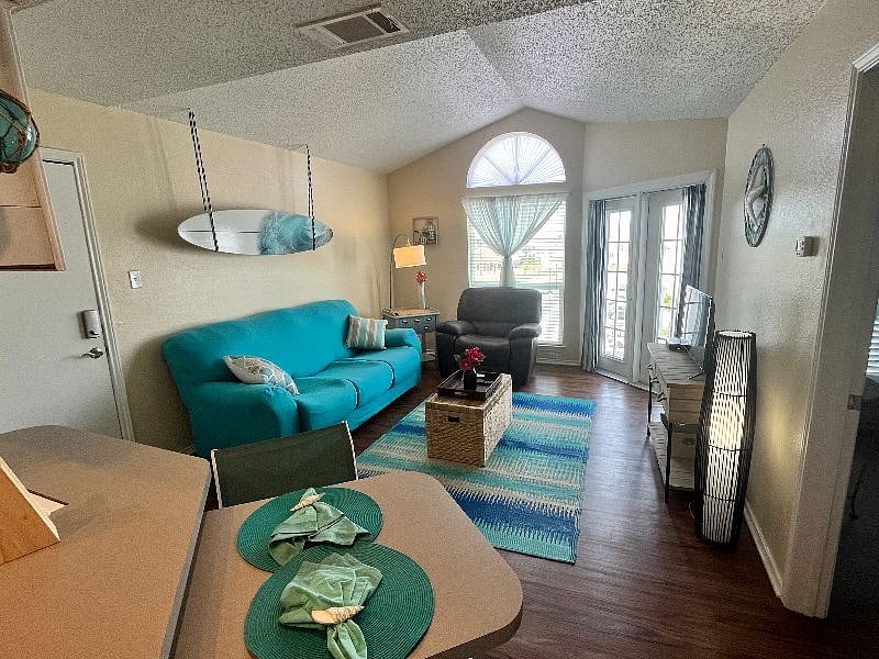 Furnished Finder property 615536_1 photo 2