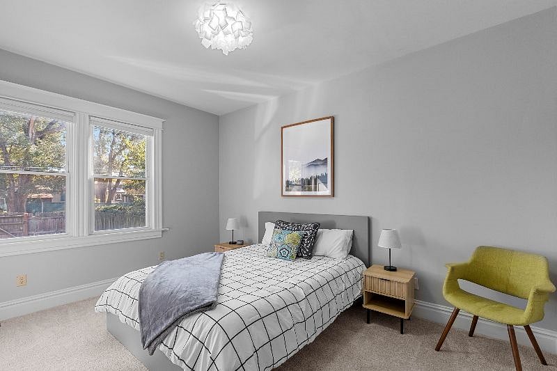 Queen bedroom