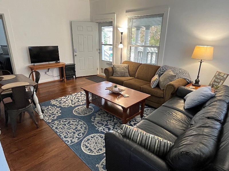 Furnished Finder property 615611_1 photo 15