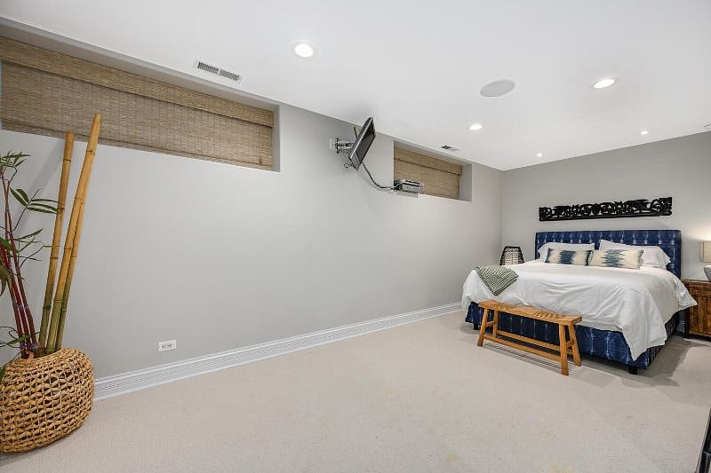 King bedroom -basement.