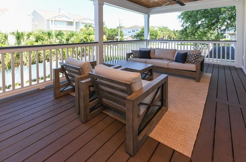 covered back porch
