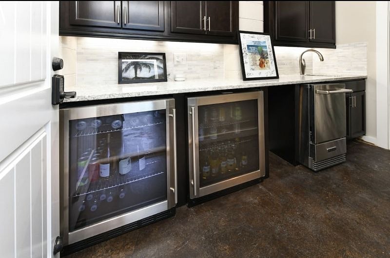 Wet bar for pool and bathroom