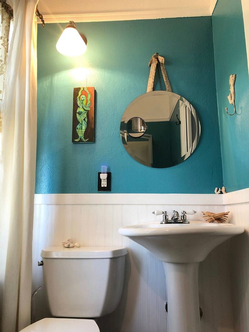 Second floor Bathroom