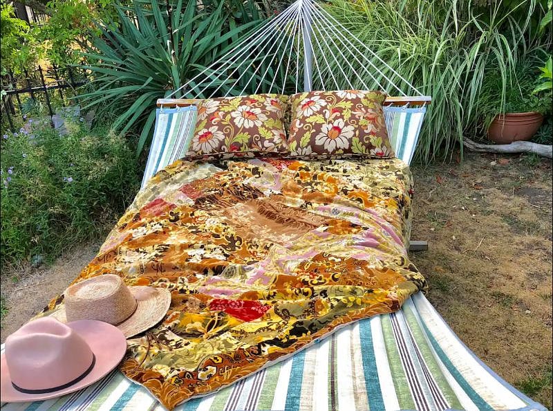 Seasonal luxuriating spaces