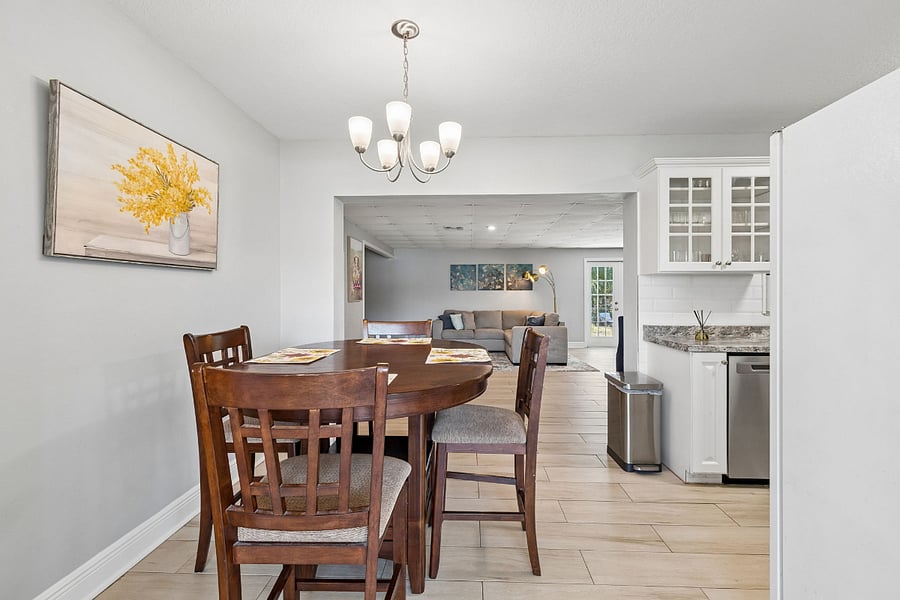 Furnished Finder property 615750_1 photo 16