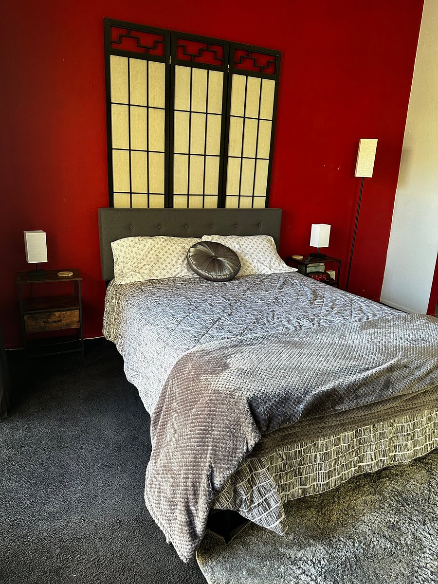Main bedroom.