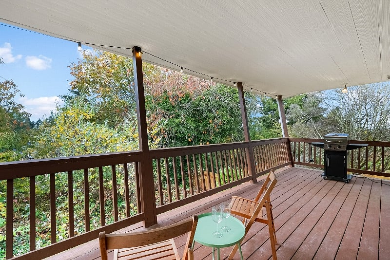 Private Patio w/ Grill