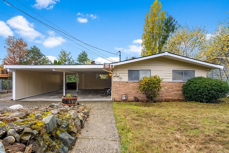 Front Yard/Carport