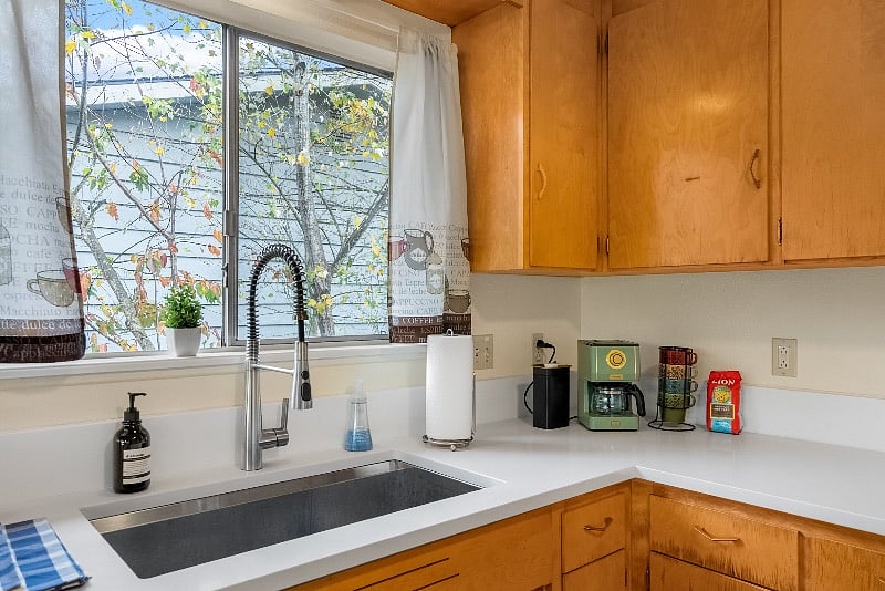 Modern Kitchen Sink/Coffee Maker