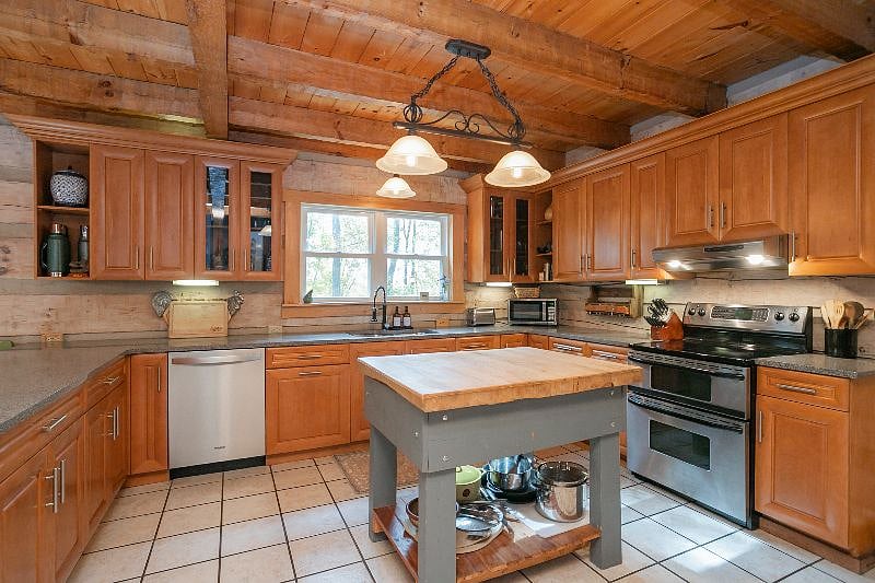 Furnished Finder property 615887_1 photo 18