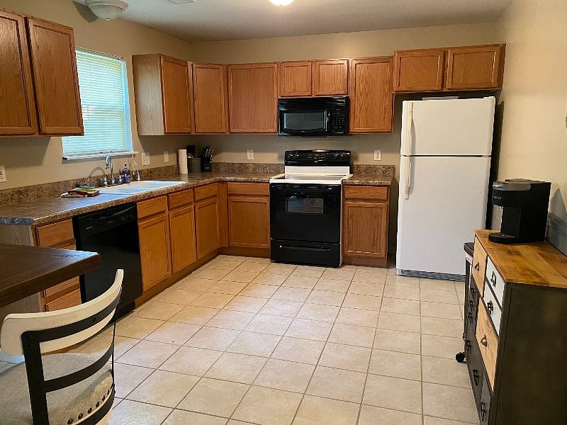 Furnished Finder property 615925_1 photo 5
