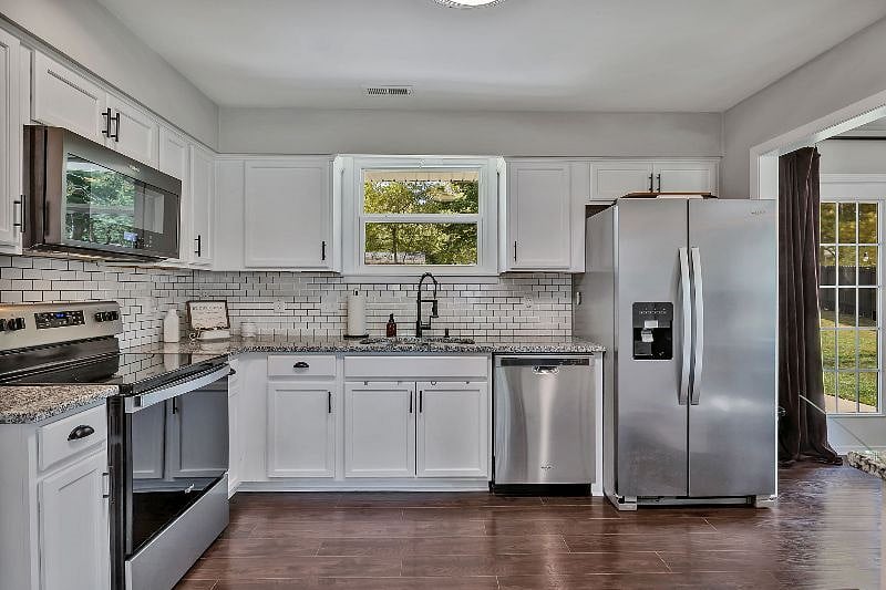 Furnished Finder property 615947_1 photo 16