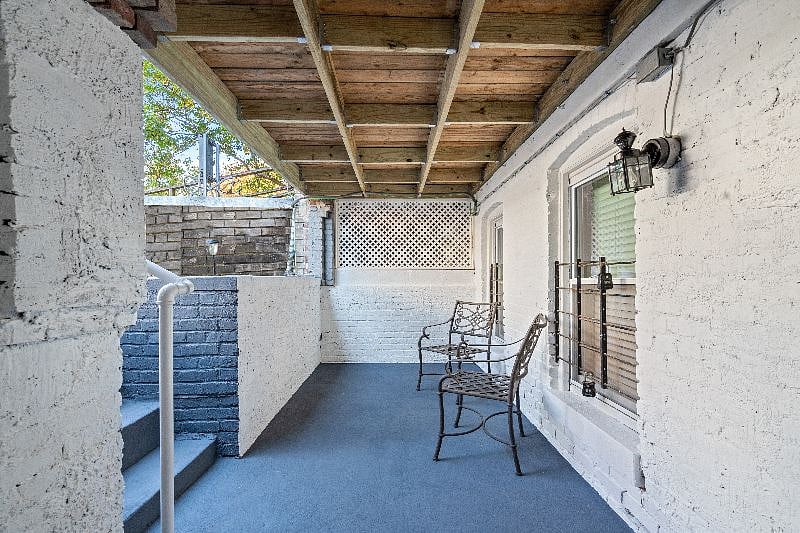Private patio for use with great natural light