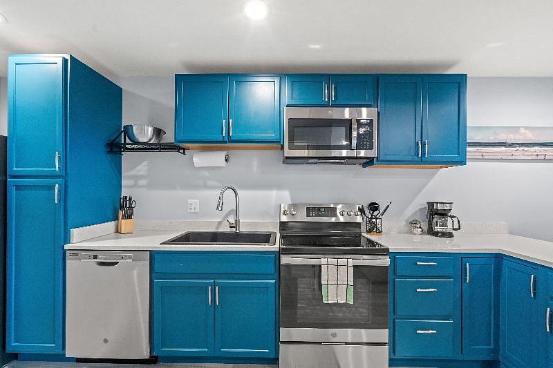 Full kitchen with all standard size appliances