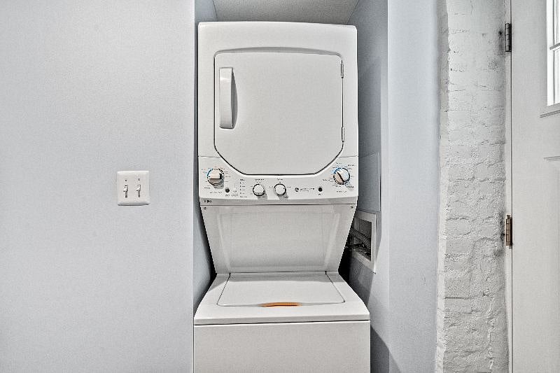 In unit washer/dryer