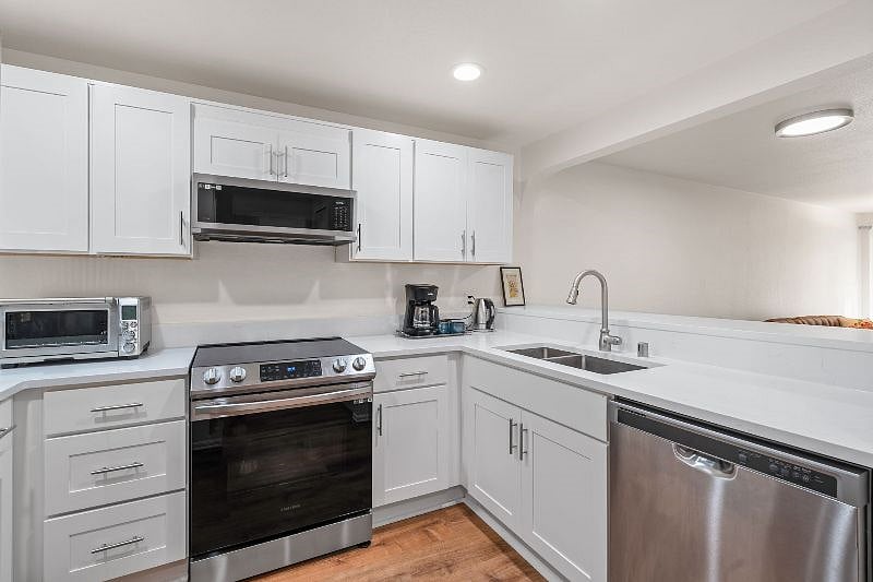 Furnished Finder property 615994_1 photo 3