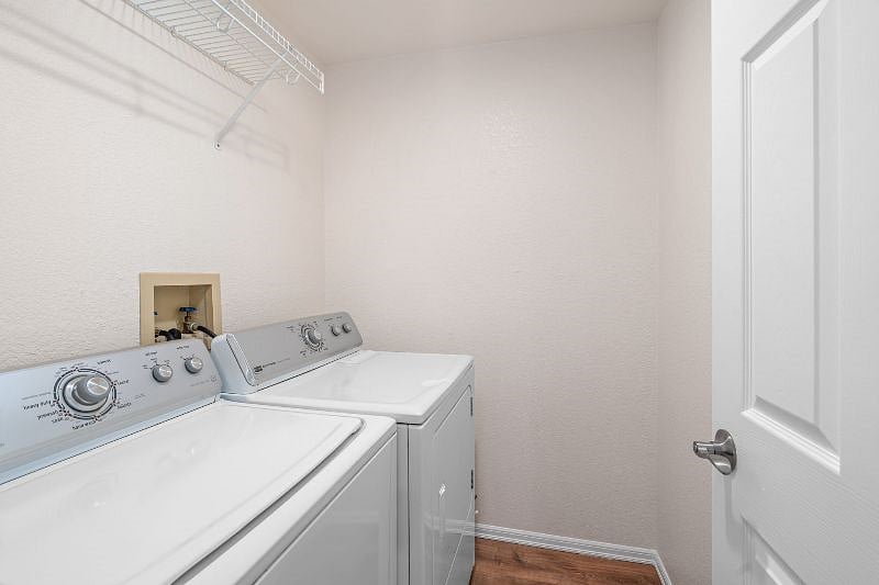 Furnished Finder property 615994_1 photo 7