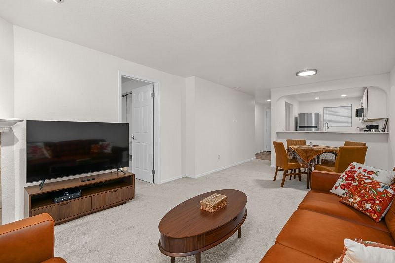 Furnished Finder property 615994_1 photo 13