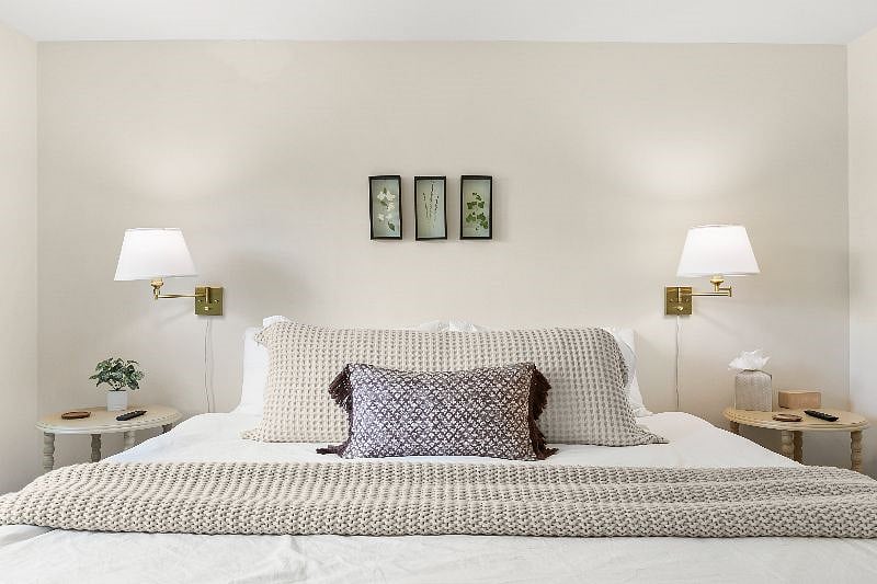 Upstairs King Bedroom 1.
