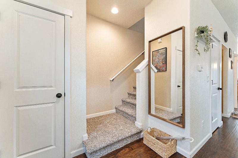 Furnished Finder property 616081_1 photo 3