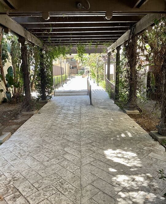Furnished Finder property 616083_1 photo 22