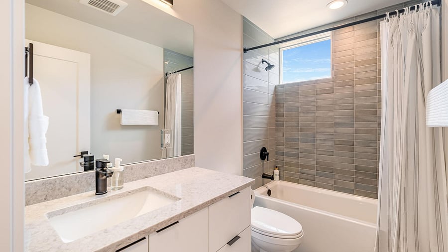 Wallingford Townhome - Bathroom