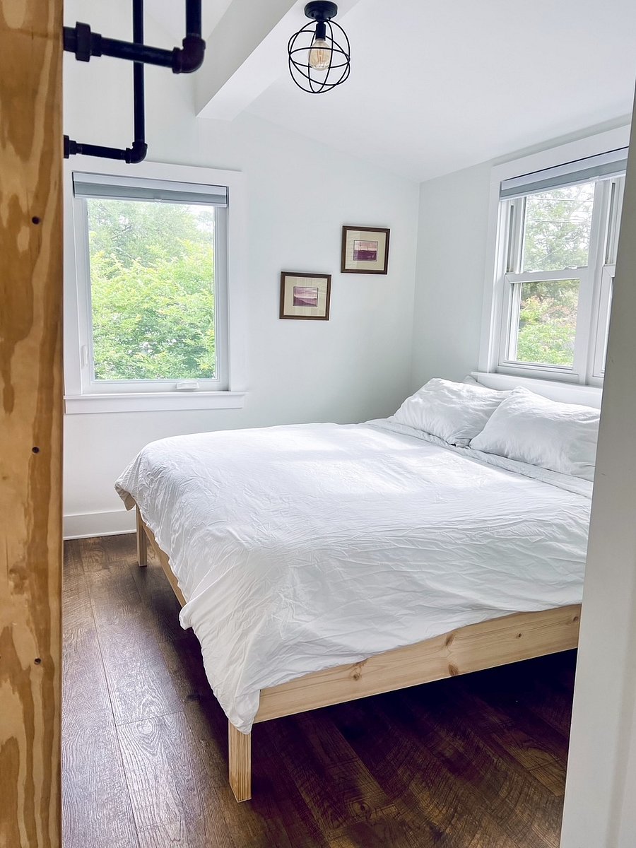 King size bed