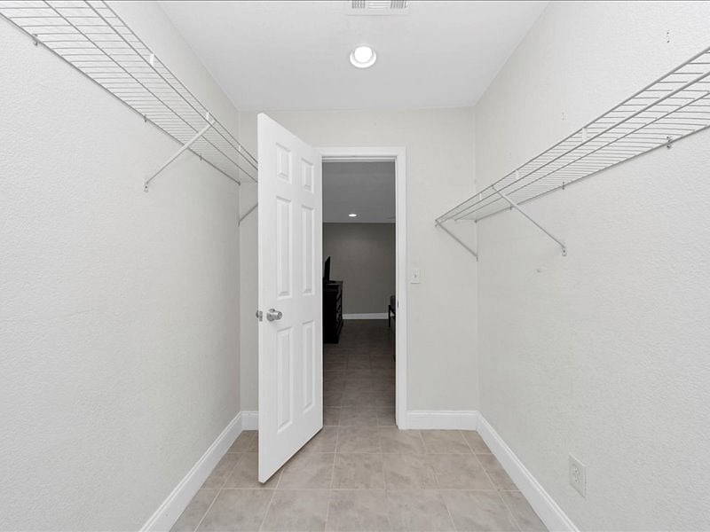 Furnished Finder property 616132_2 photo 9