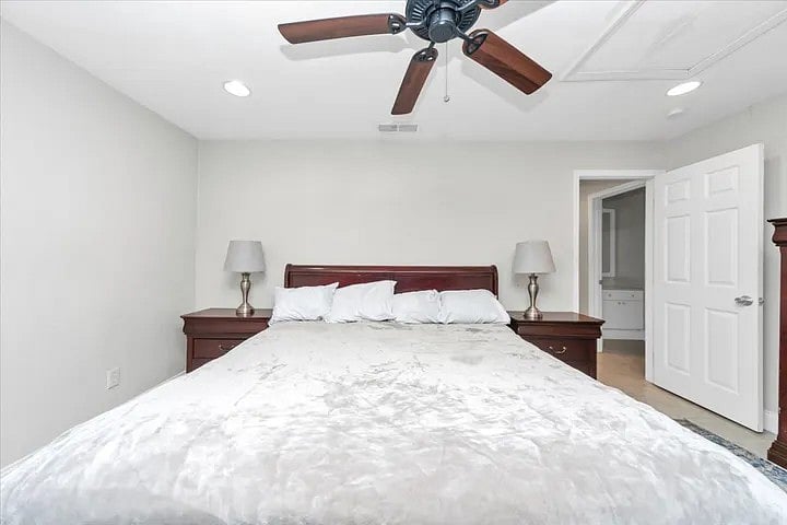 Furnished Finder property 616132_2 photo 15