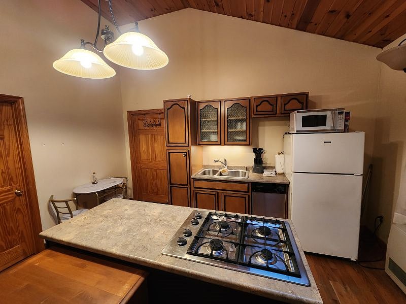 Furnished Finder property 616148_1 photo 4