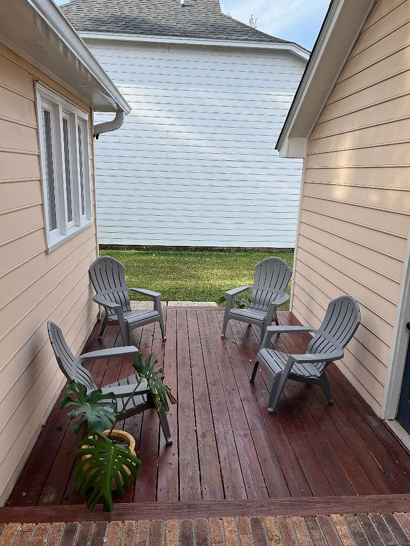 Front patio area