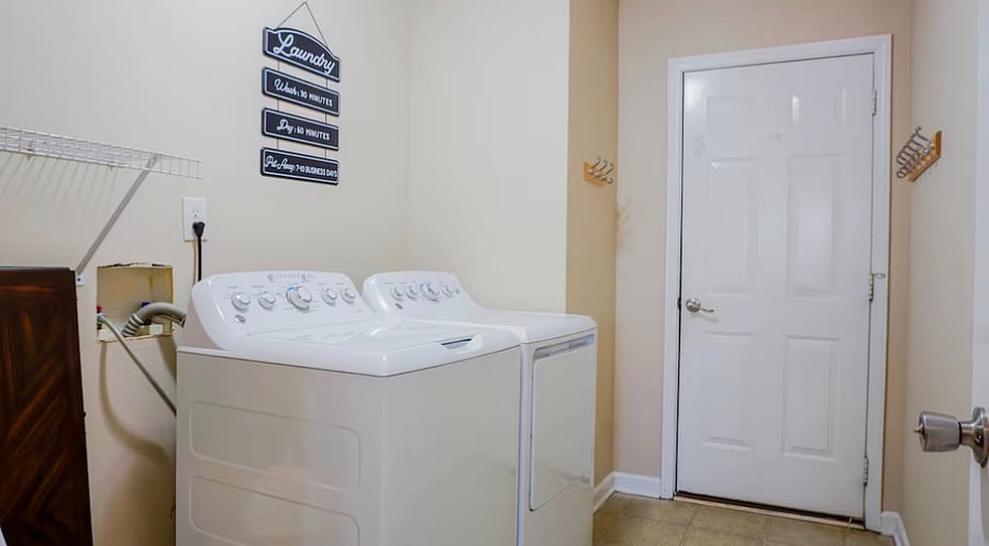 Furnished Finder property 616250_1 photo 8