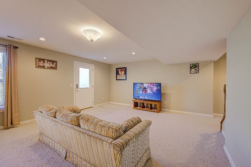 Side view of sitting area.