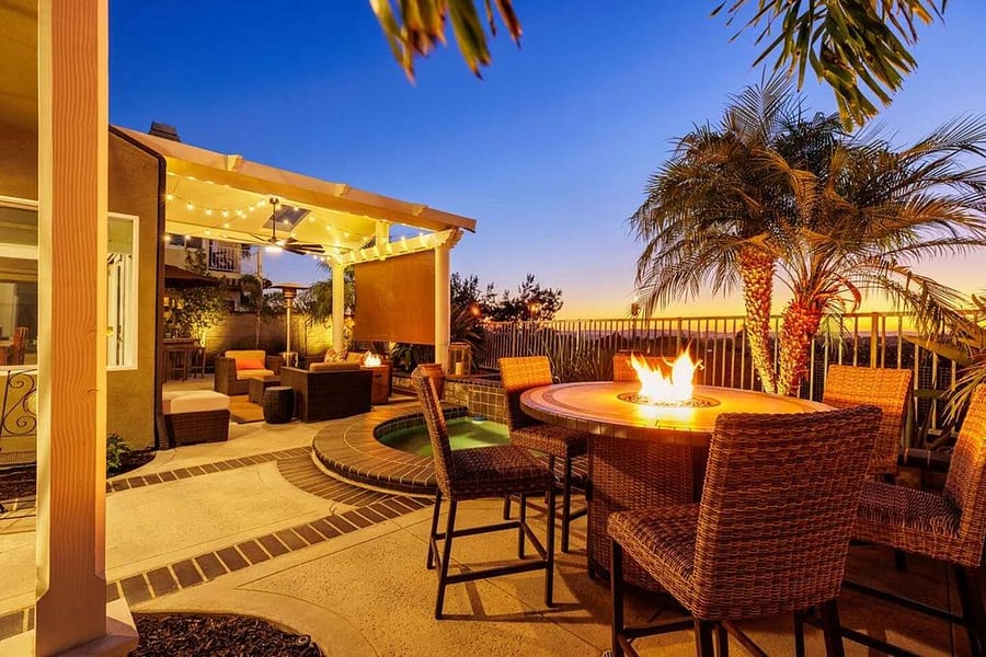 Relax in the backyard overlooking amazing sunsets, and California Views.