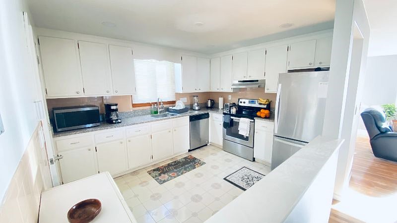Furnished Finder property 616512_1 photo 11