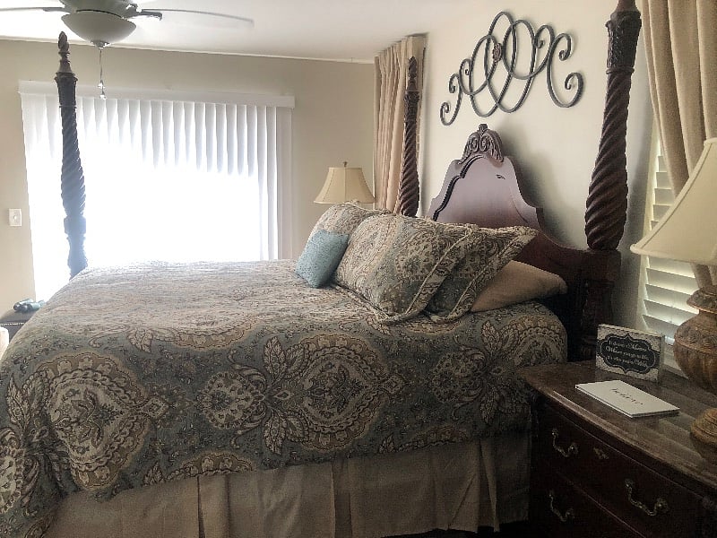 King size bed in master bedroom