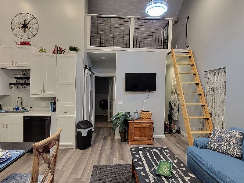 Furnished Finder property 616574_1 photo 1