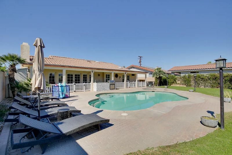 Furnished Finder property 616580_1 photo 1