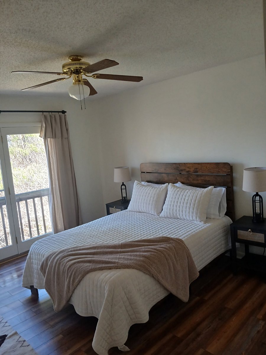 Upstairs bedroom #2