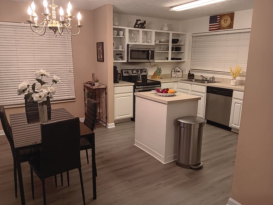 Open Kitchen/Dining Area
